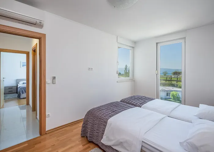Ap 4+2 In One Of The Most Luxury Building In Omis