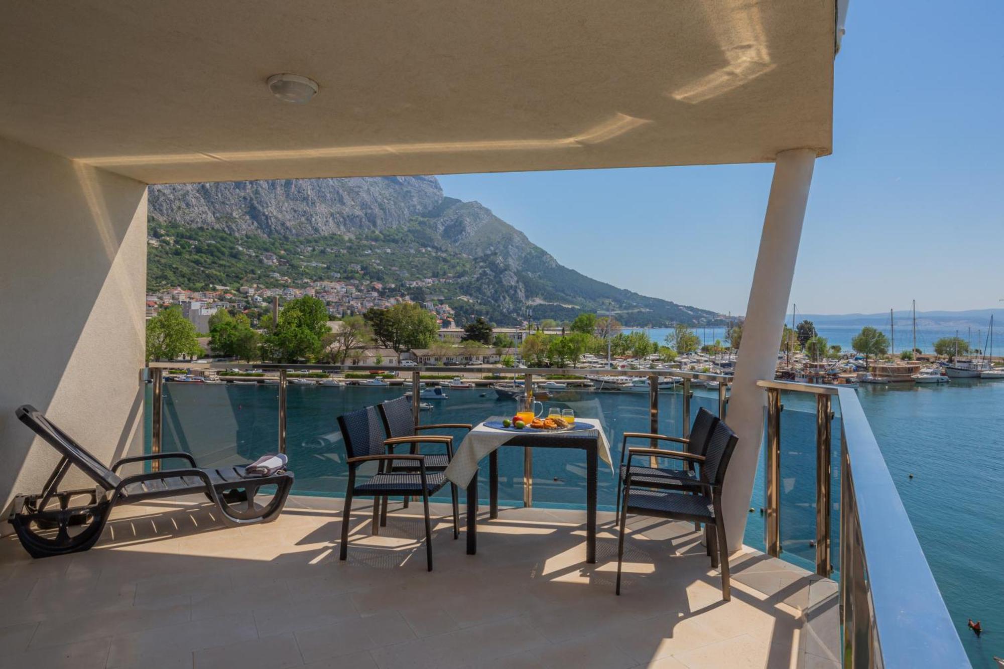 Ap 4+2 In One Of The Luxury Building In Apartment Omis