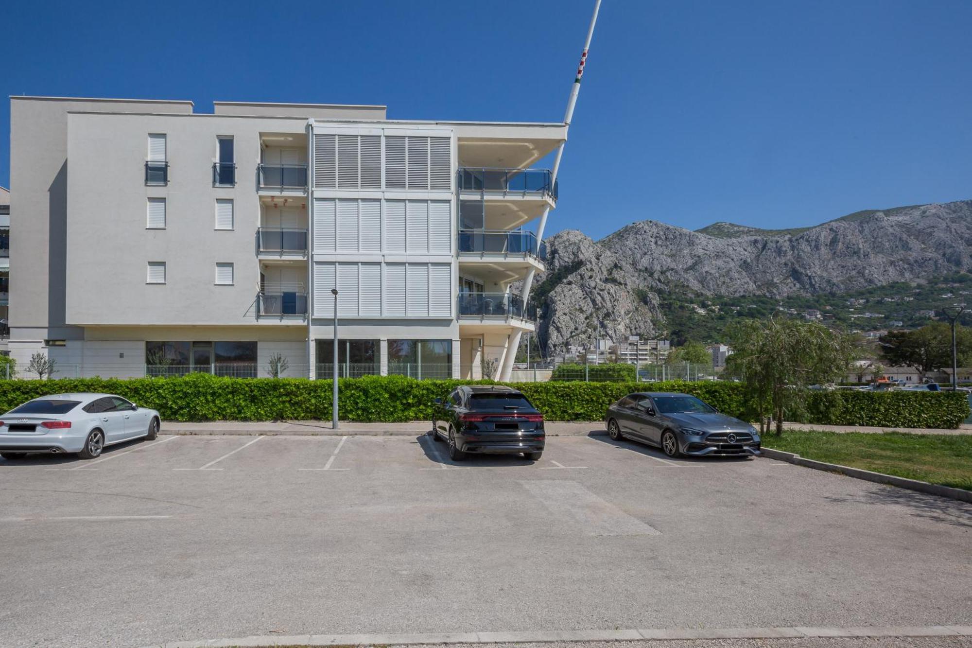 Apartment Ap 4+2 In One Of The Luxury Building In Omis