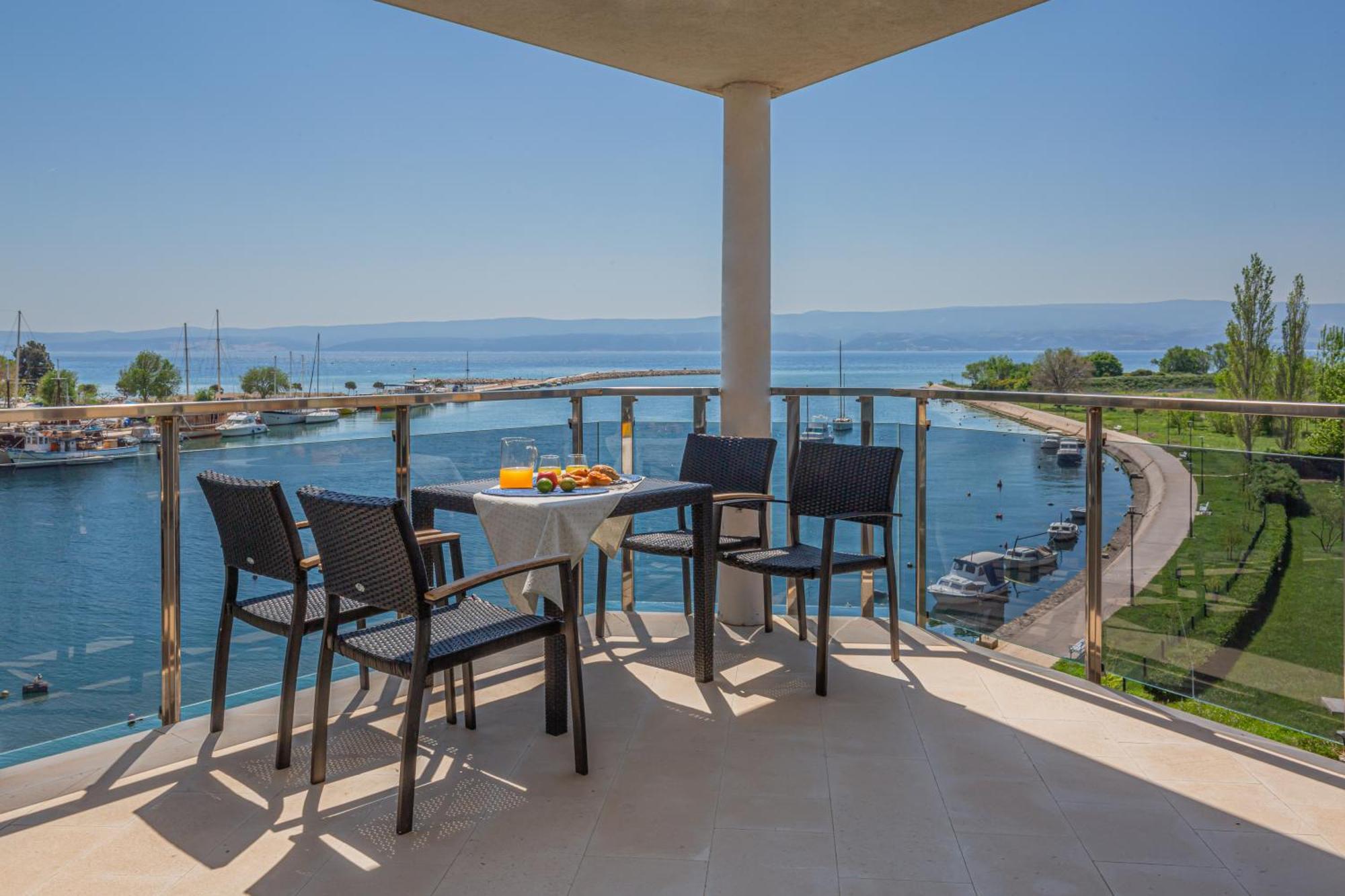 Ap 4+2 In One Of The Luxury Building In Apartment Omis