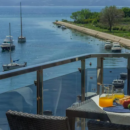 Ap 4+2 In One Of The Most Luxury Building In Omiš Cameră foto